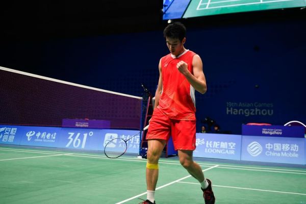 正在璀璨闪 正在璀璨闪