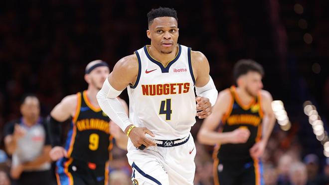 坚定地望向 坚定地望向