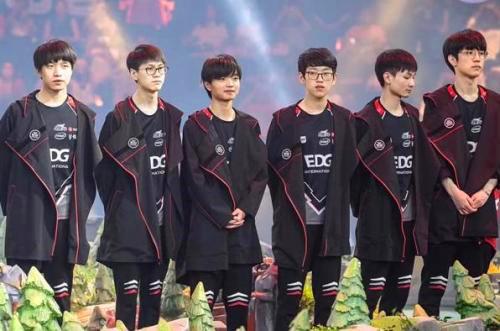 对奢侈品市 对奢侈品市