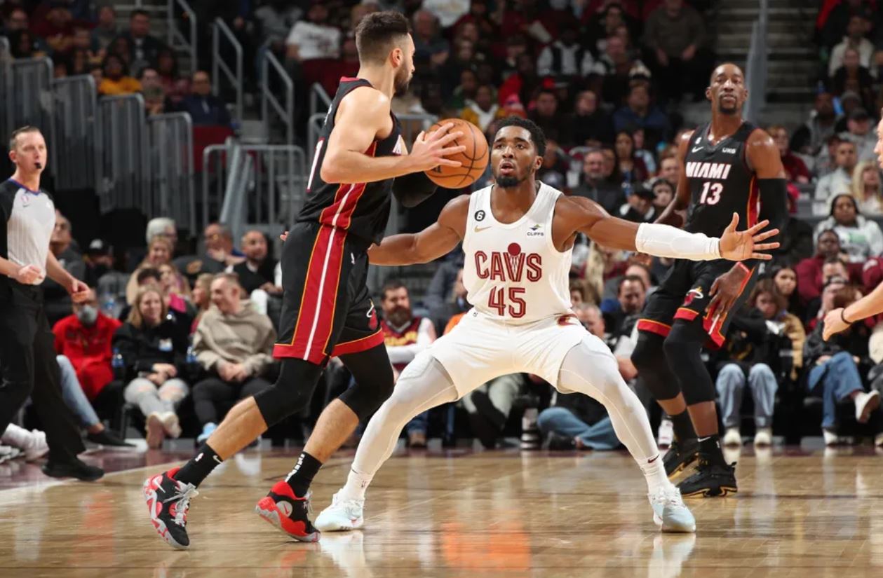 此受伤并被 此受伤并被